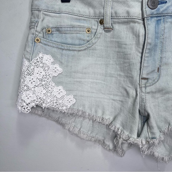American Eagle Festival Shortie Shorts Crocheted Floral Lace Sz 8 NWT Brand New - Picture 2 of 10